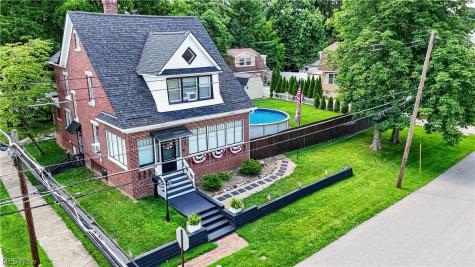 132 28th Street NW Barberton OH 44203
