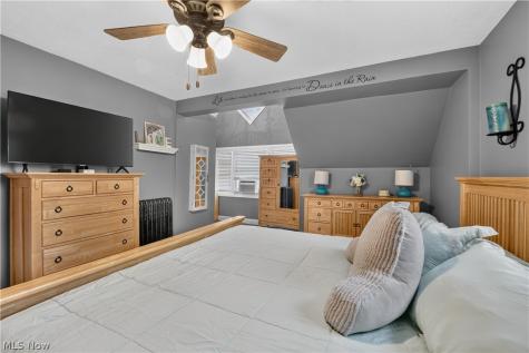 132 28th Street NW Barberton OH 44203