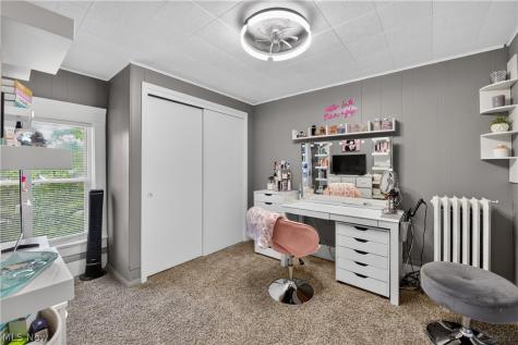132 28th Street NW Barberton OH 44203