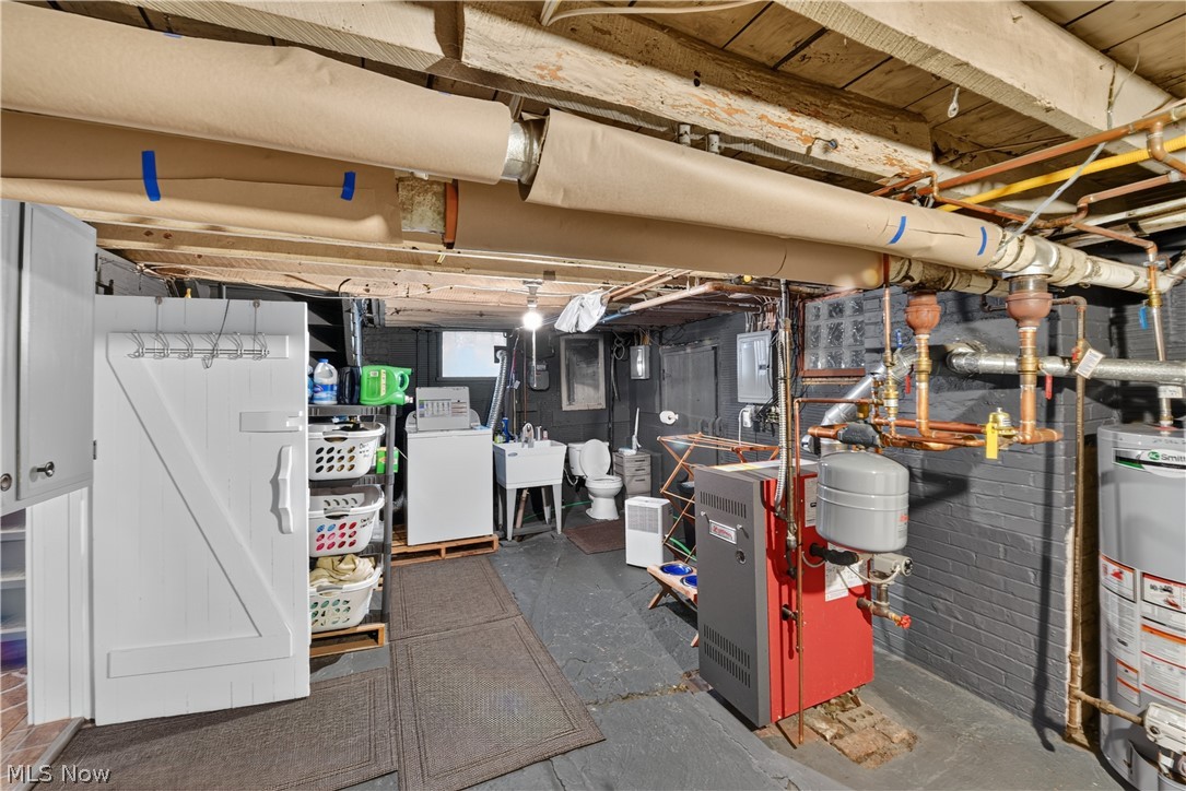 132 28th Street NW Barberton OH 44203