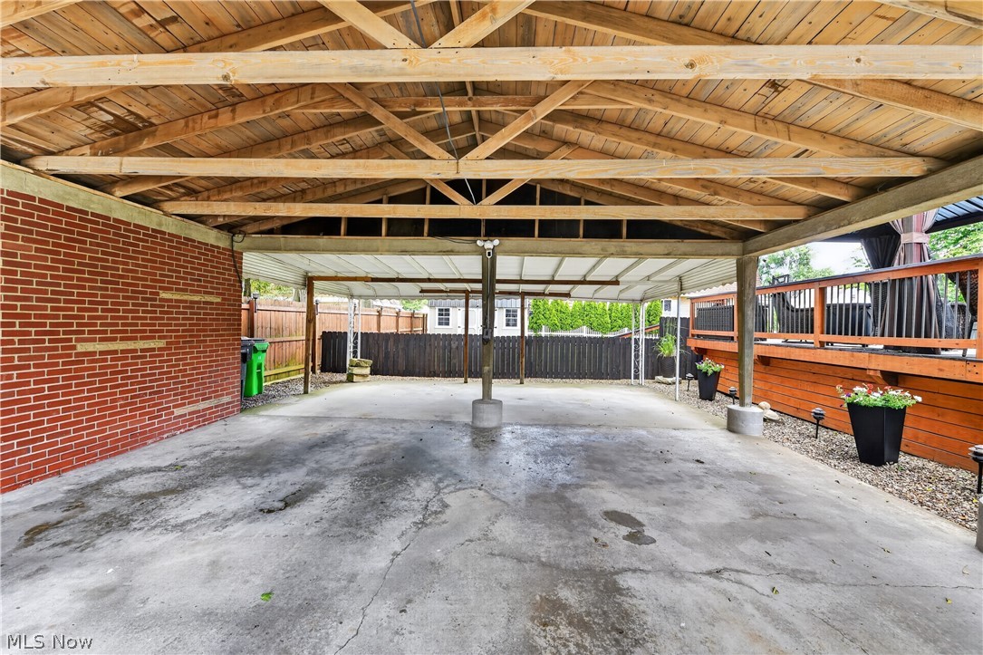 132 28th Street NW Barberton OH 44203
