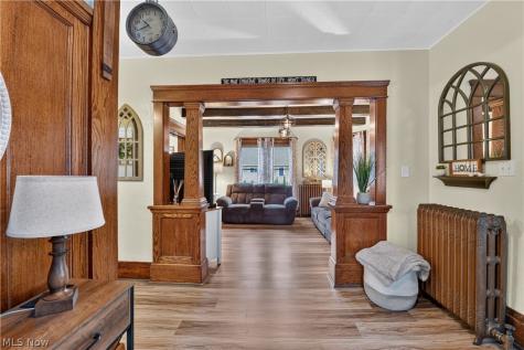 132 28th Street NW Barberton OH 44203