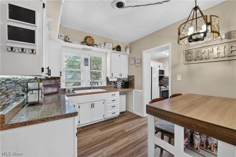 132 28th Street NW Barberton OH 44203