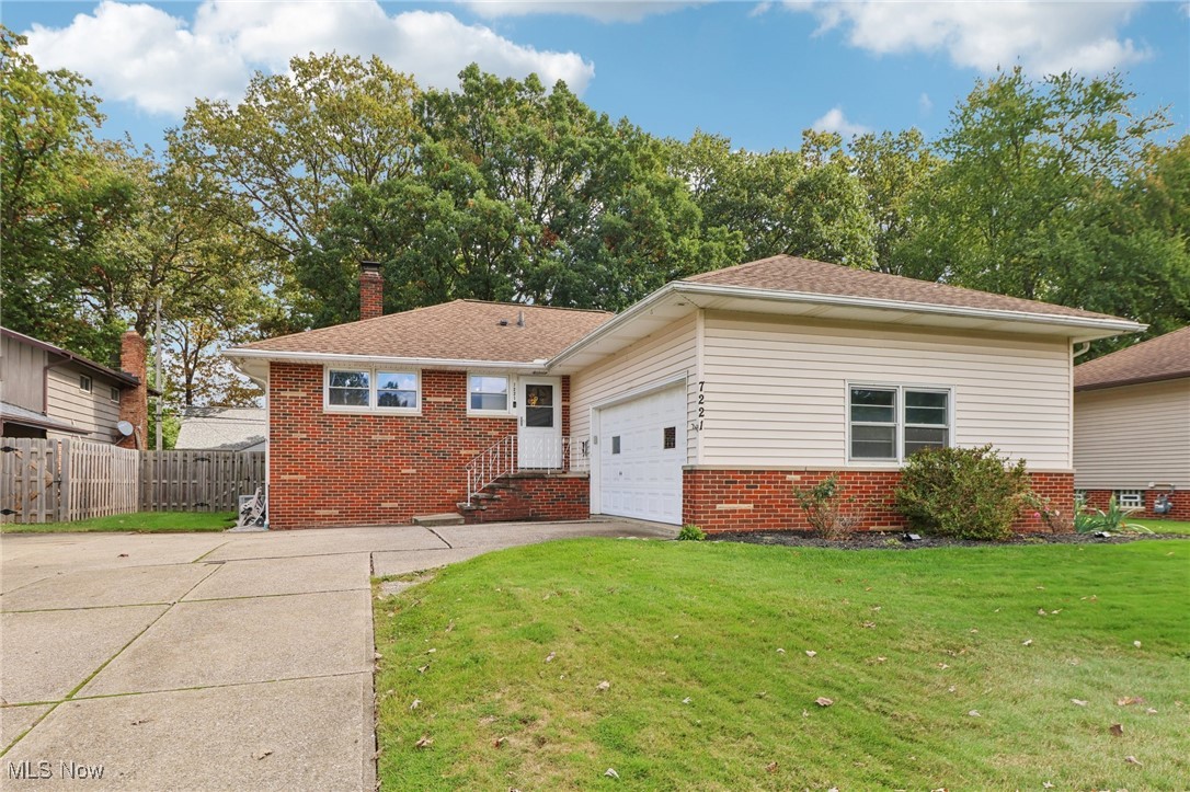7221 Craigmere Drive Middleburg Heights OH 44130