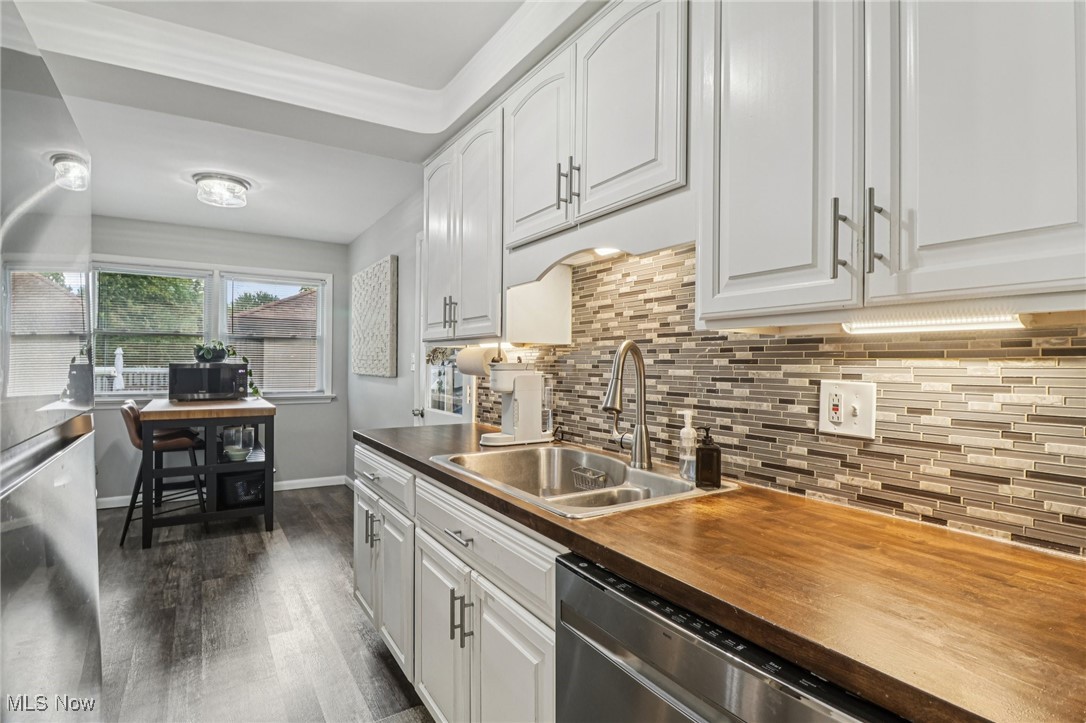 7221 Craigmere Drive Middleburg Heights OH 44130