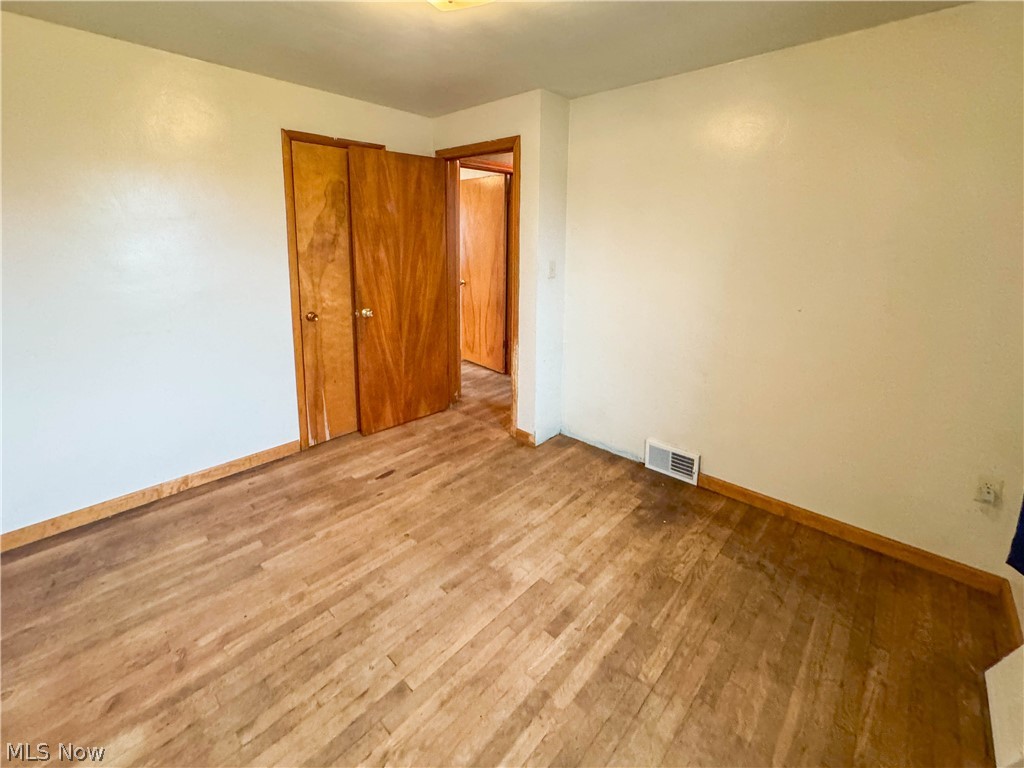 165 Piccadilly Street Campbell OH 44405
