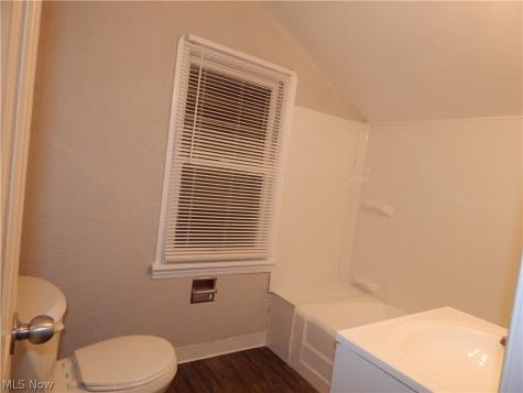 18408 Raymond Street Maple Heights OH 44137