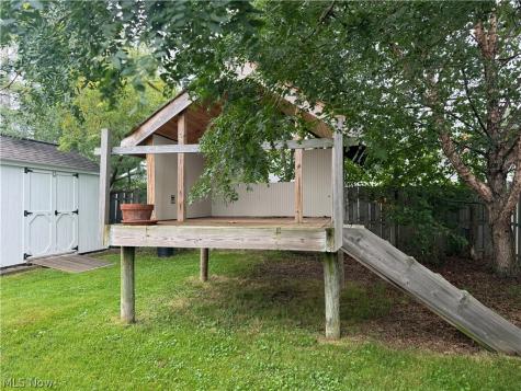 395 Beechwood Drive Willowick OH 44095