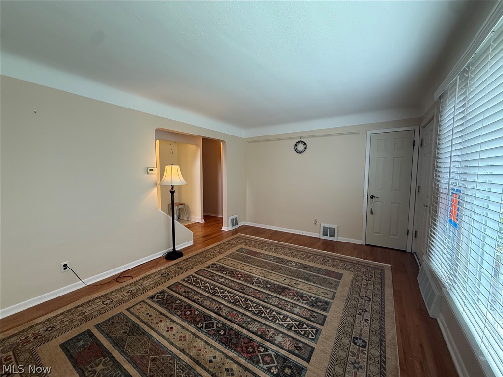 395 Beechwood Drive Willowick OH 44095