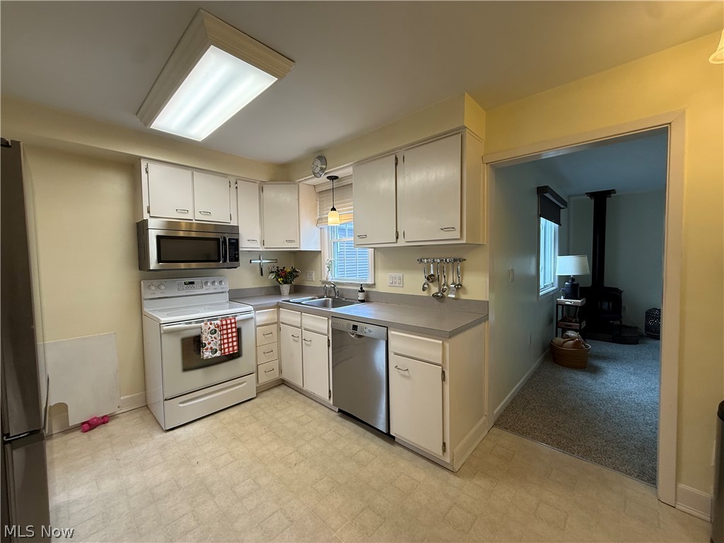 395 Beechwood Drive Willowick OH 44095