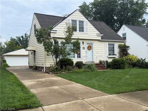 395 Beechwood Drive Willowick OH 44095