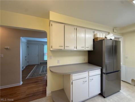 395 Beechwood Drive Willowick OH 44095