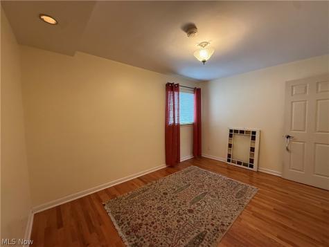 395 Beechwood Drive Willowick OH 44095