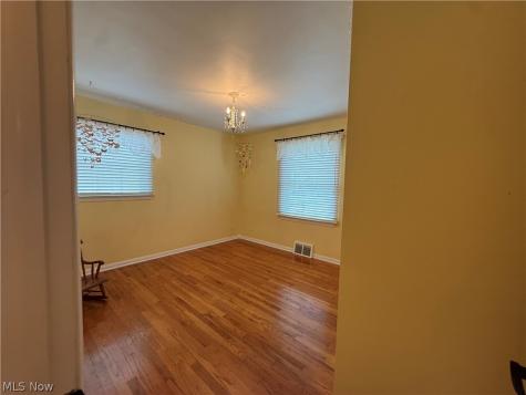 395 Beechwood Drive Willowick OH 44095