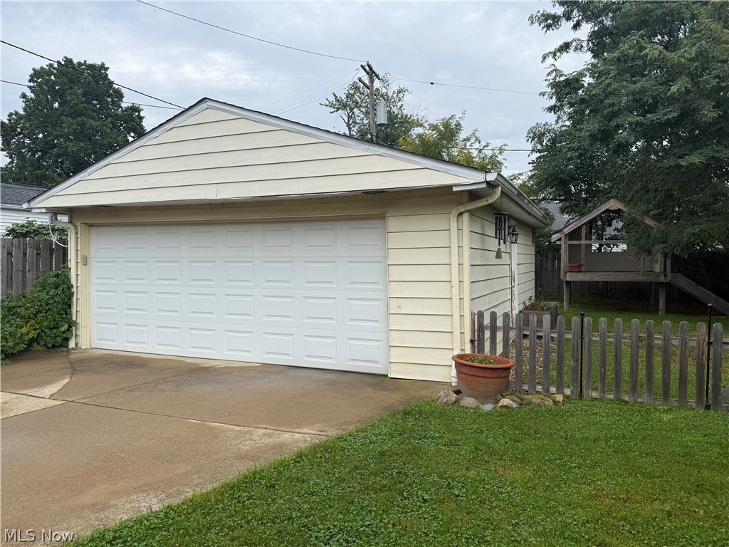 395 Beechwood Drive Willowick OH 44095
