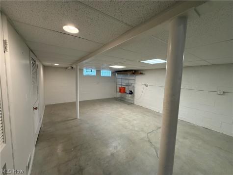395 Beechwood Drive Willowick OH 44095