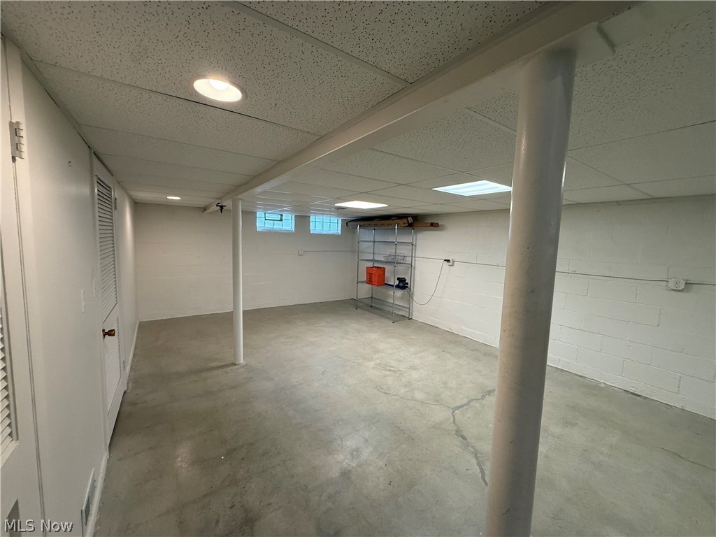 395 Beechwood Drive Willowick OH 44095