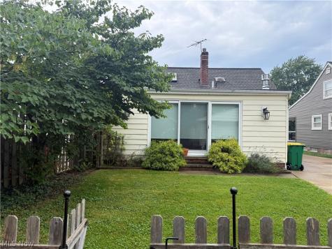 395 Beechwood Drive Willowick OH 44095