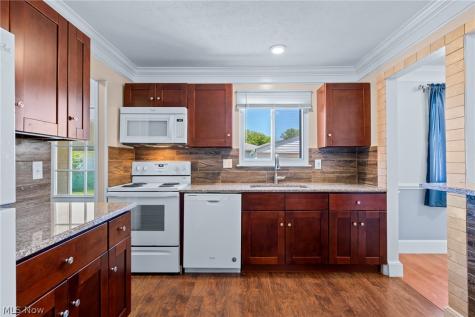 34605 Glen Drive Eastlake OH 44095