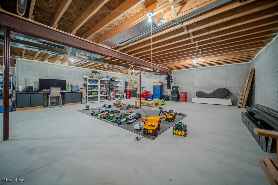 5615 Laubert Road Atwater OH 44201
