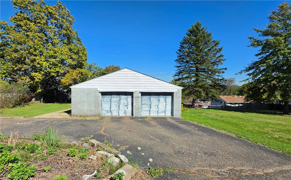 126 Troy Place Wintersville OH 43953