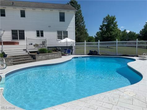 1415 Lake Center Street NW Uniontown OH 44685
