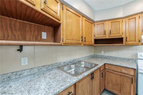 4405 E 156th Street Cleveland OH 44128