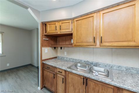 4405 E 156th Street Cleveland OH 44128