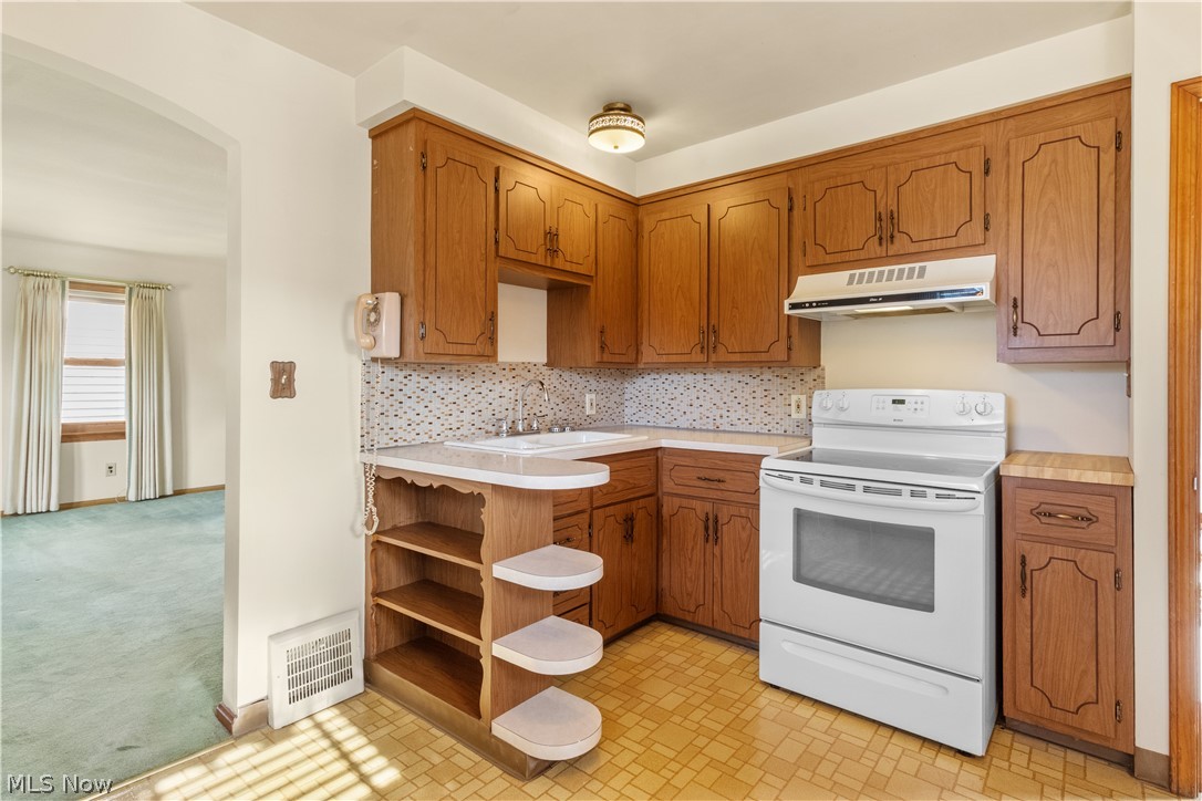 5915 Forest Avenue Parma OH 44129