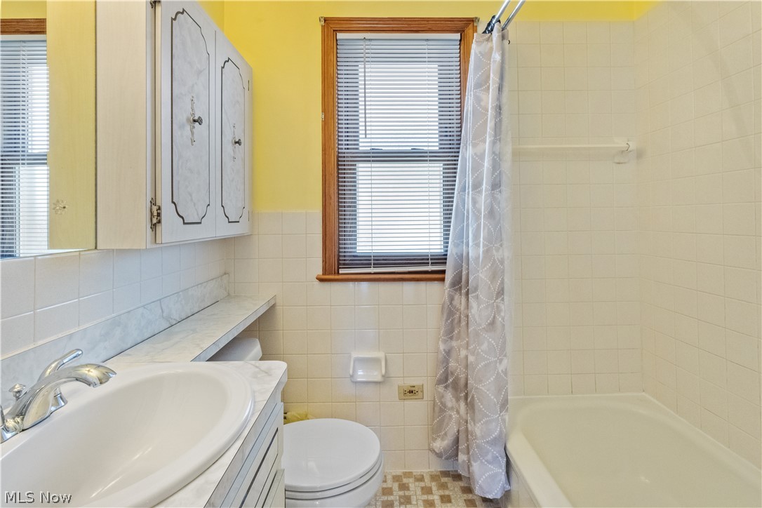 5915 Forest Avenue Parma OH 44129