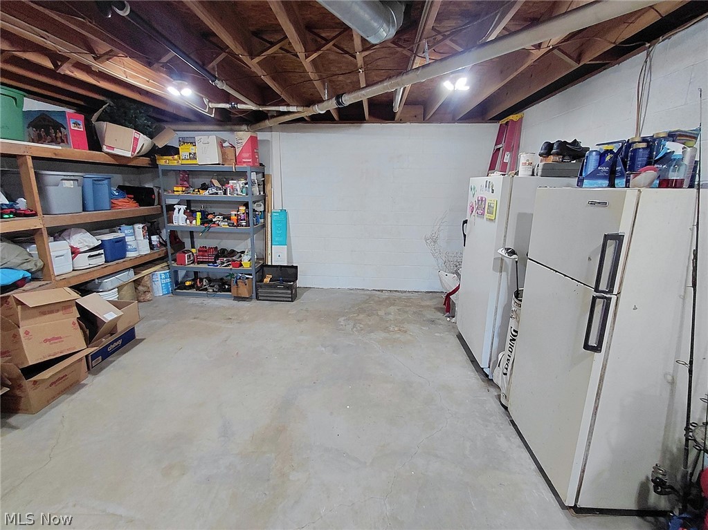 6136 Vo Ash Drive SW Carrollton OH 44615