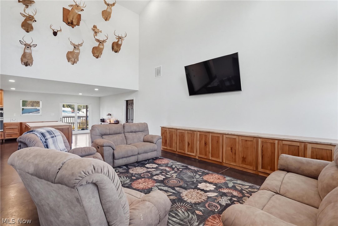1394 Dewey Street Dresden OH 43821