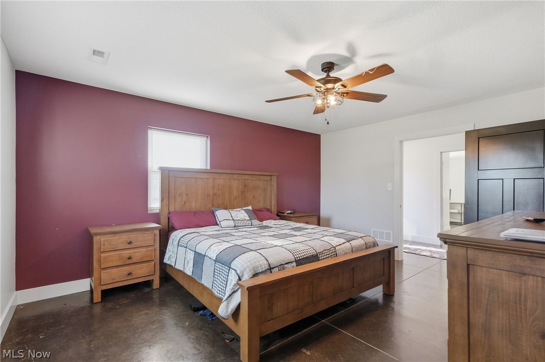 1394 Dewey Street Dresden OH 43821