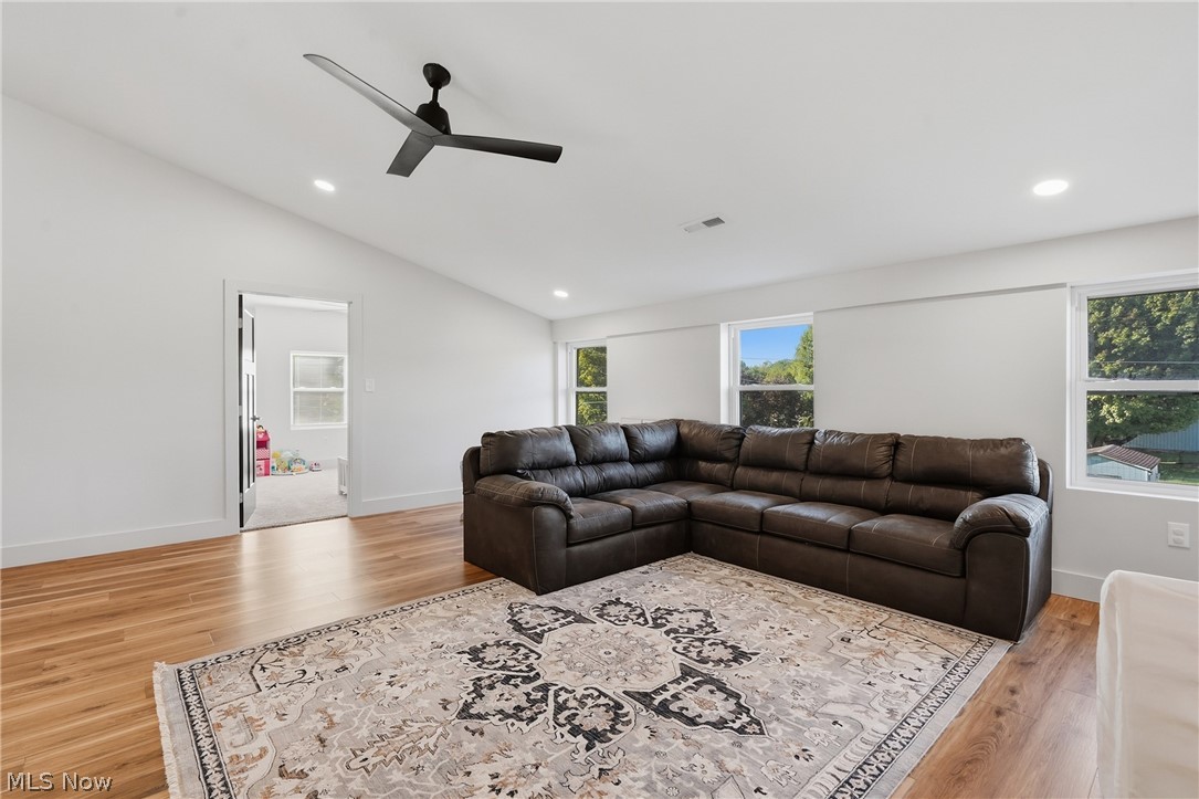 1394 Dewey Street Dresden OH 43821