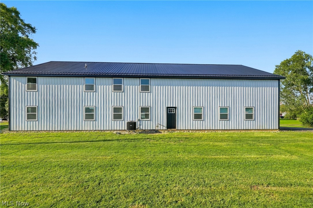 1394 Dewey Street Dresden OH 43821