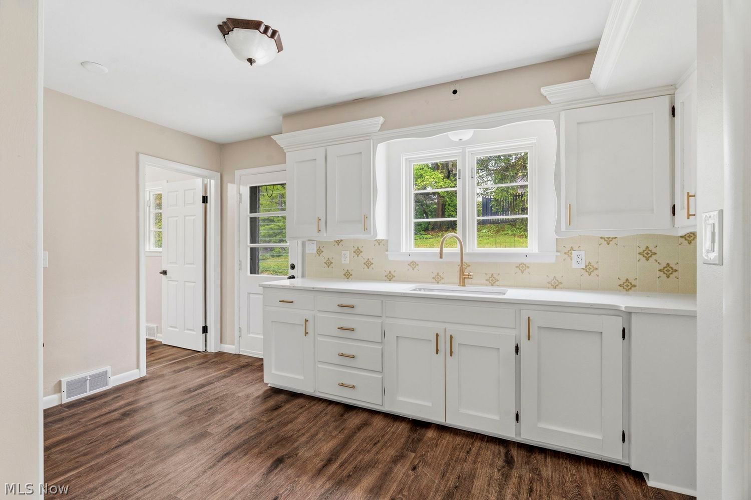 1736 Windsor Road NE Massillon OH 44646