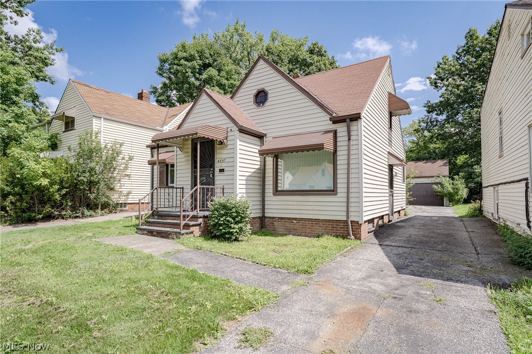 4357 Ingleside Road Warrensville Heights OH 44128