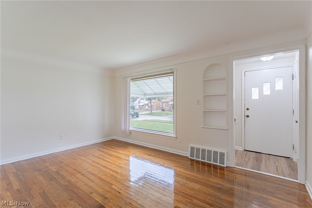 4357 Ingleside Road Warrensville Heights OH 44128