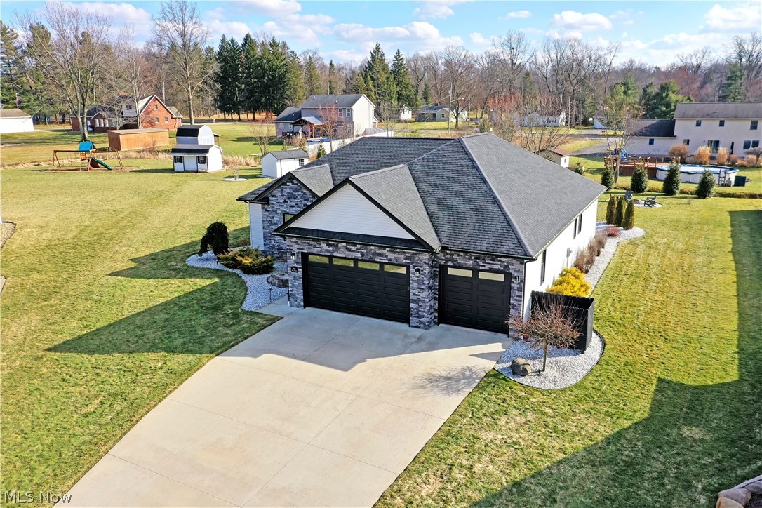 4885 Treeline Trail New Middletown OH 44442