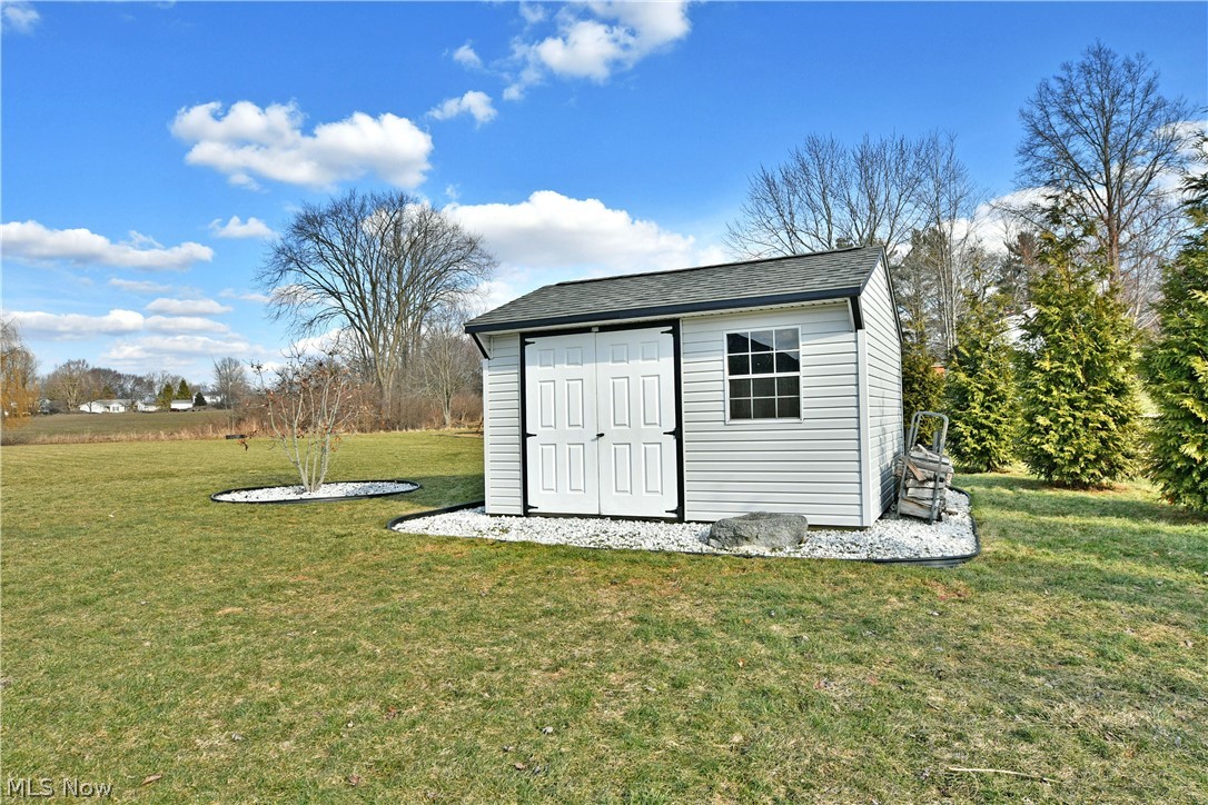 4885 Treeline Trail New Middletown OH 44442