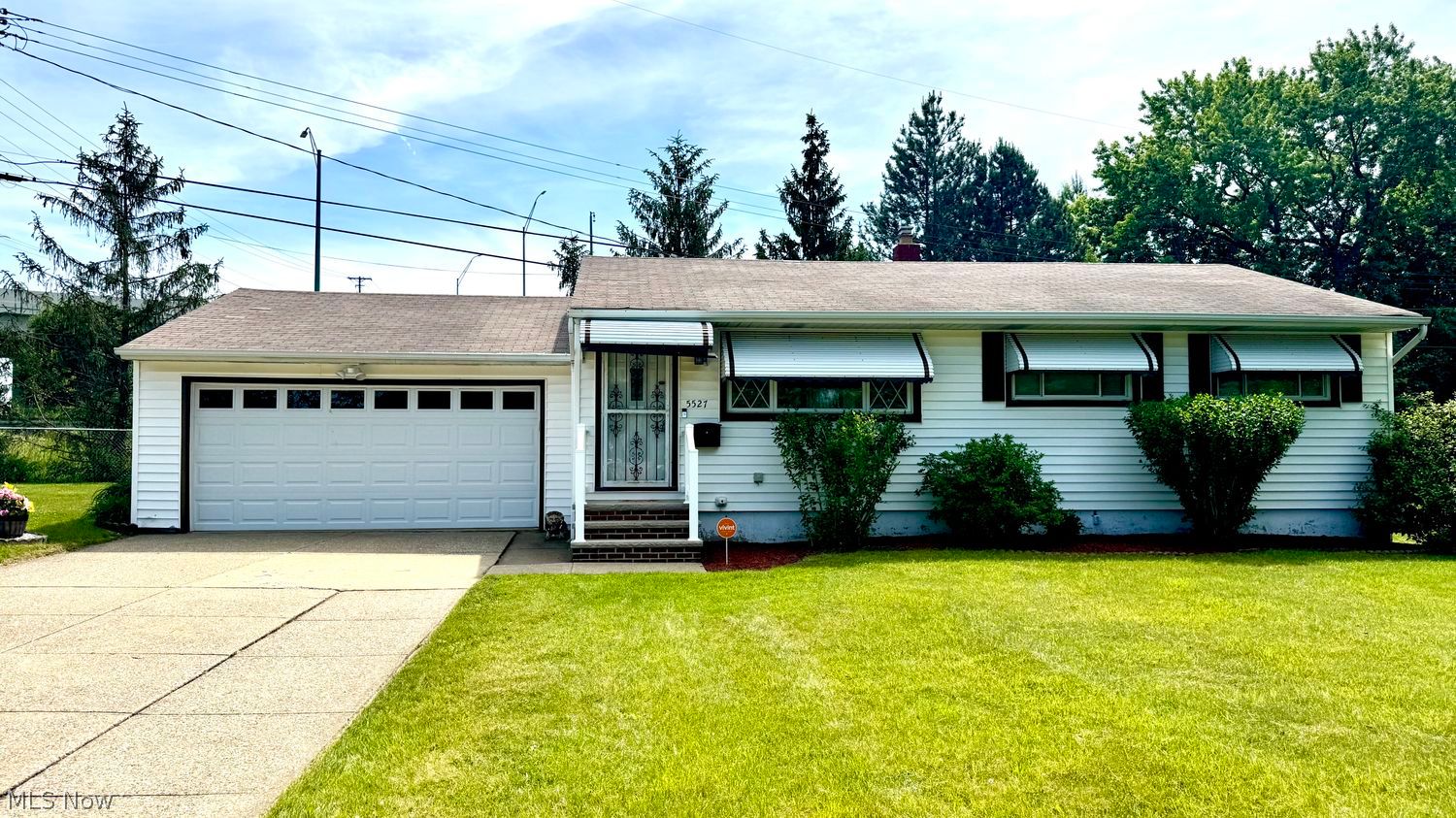 5527 Meadow Lane Bedford OH 44146