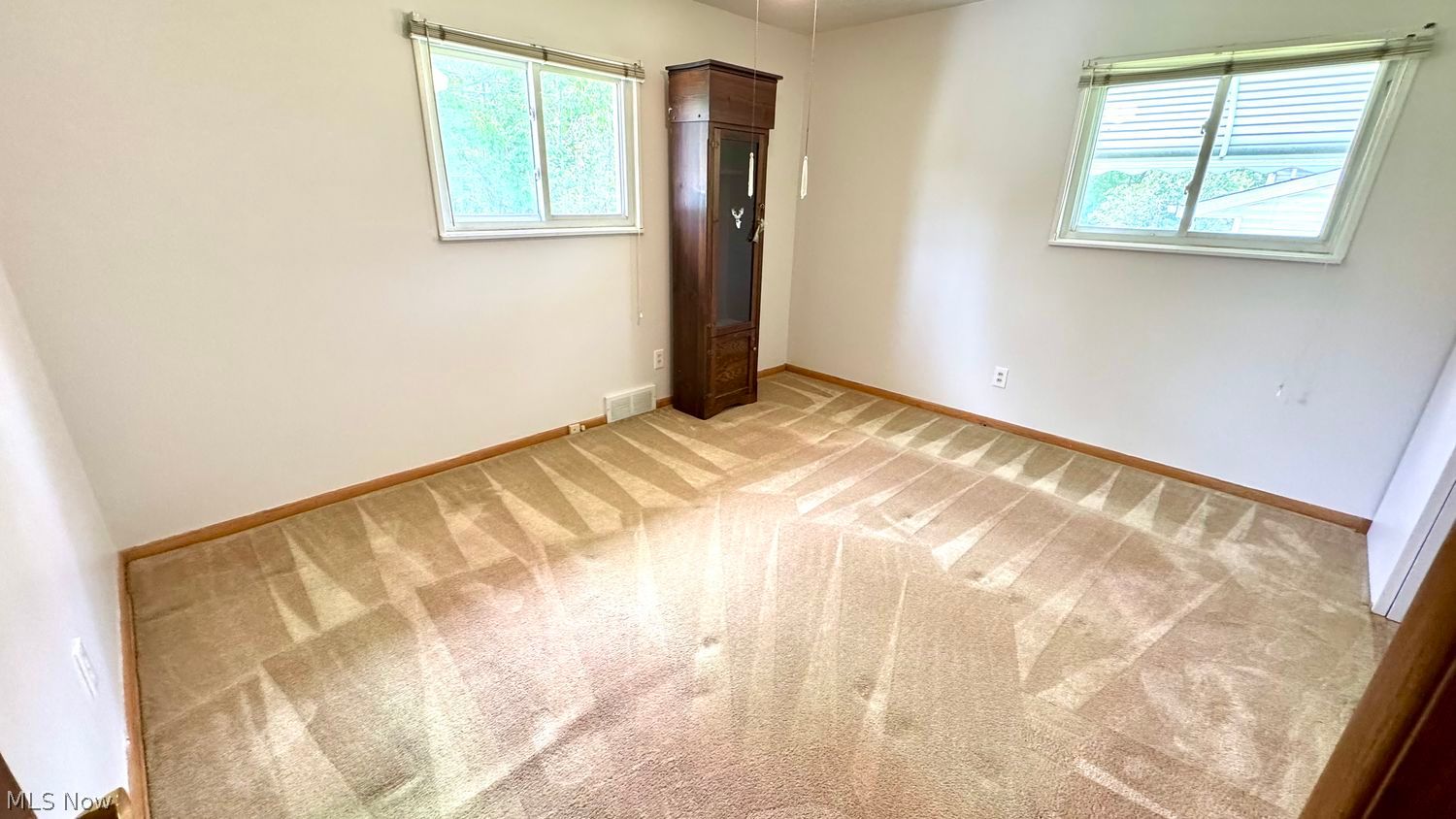 5527 Meadow Lane Bedford OH 44146