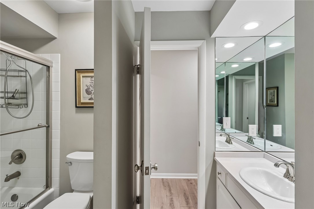 708 Arbor Way Aurora OH 44202