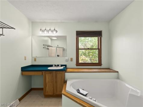 411 Dillon Road Akron OH 44313