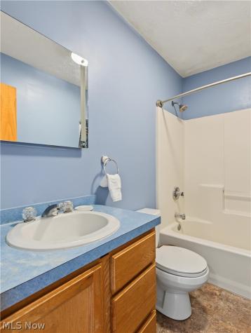 411 Dillon Road Akron OH 44313
