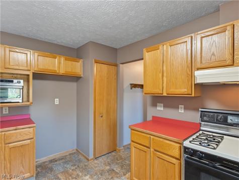 411 Dillon Road Akron OH 44313