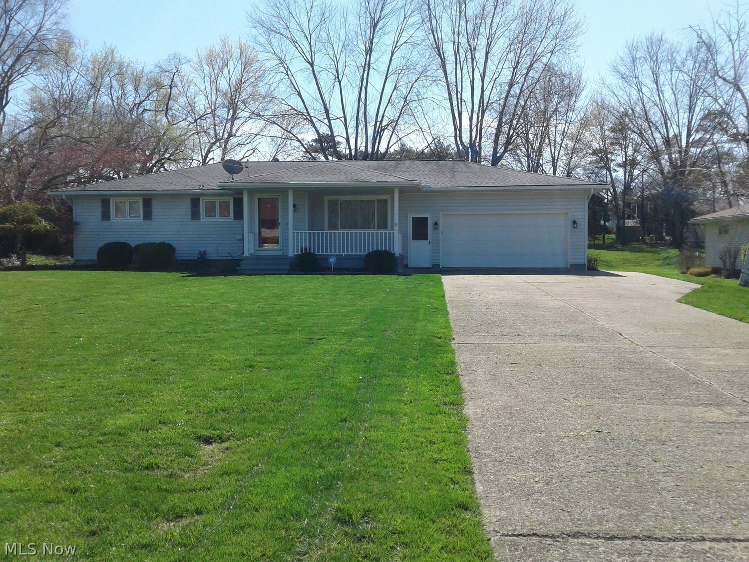 2708 Robinhood Drive Lorain OH 44053