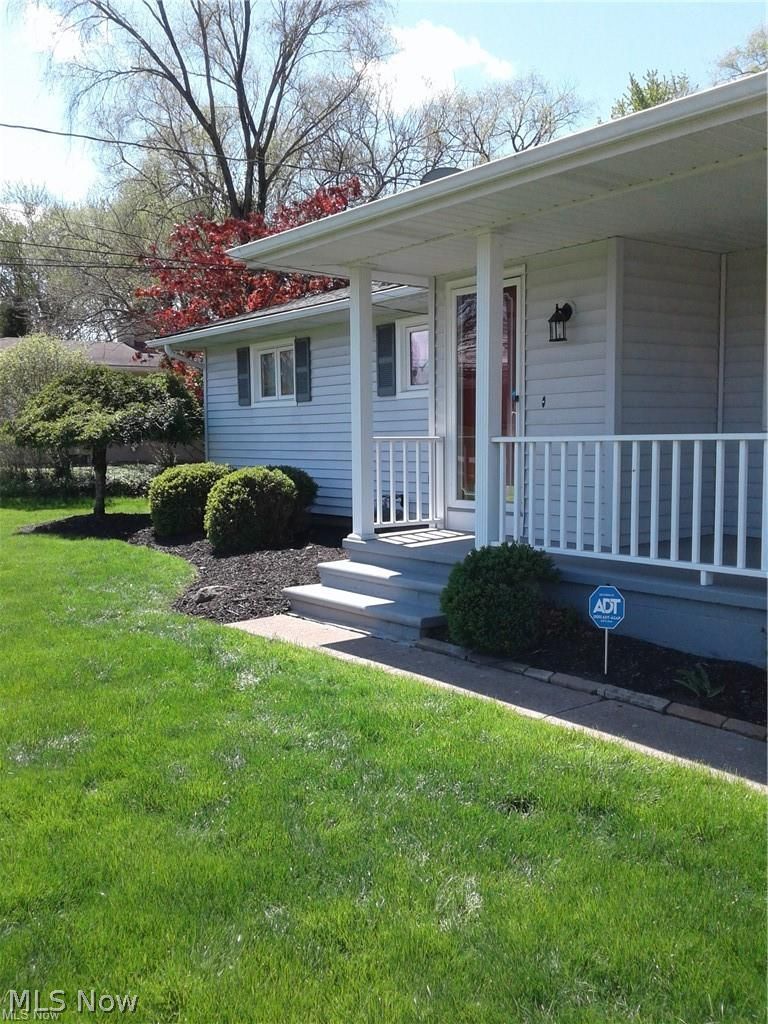 2708 Robinhood Drive Lorain OH 44053
