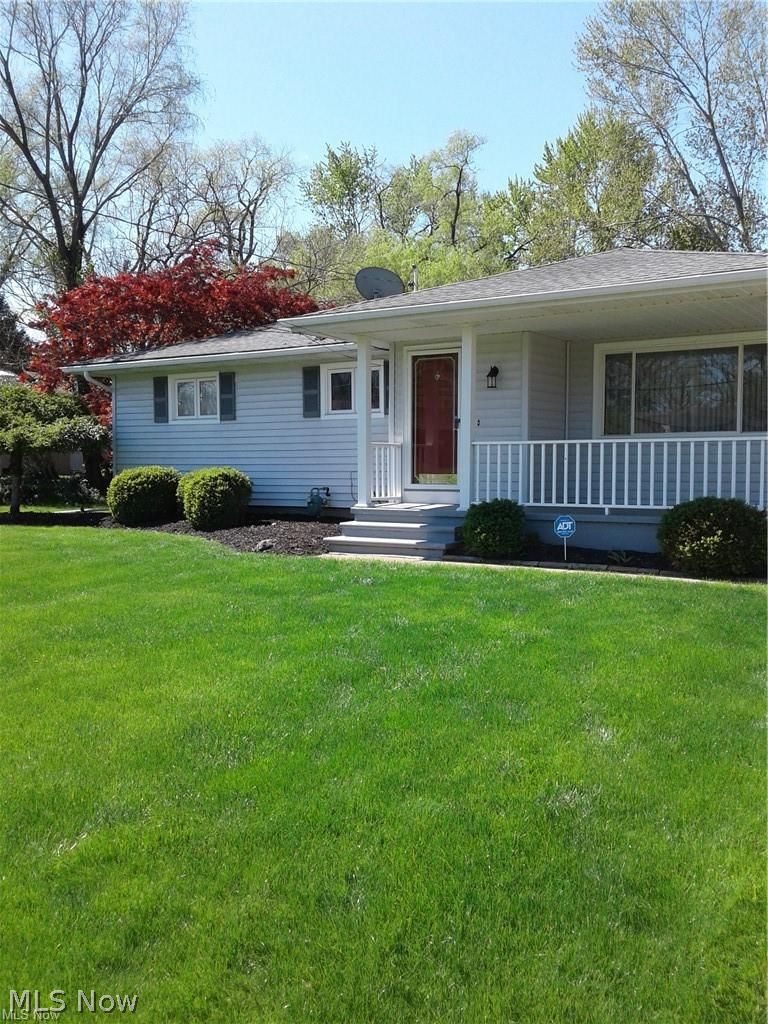 2708 Robinhood Drive Lorain OH 44053