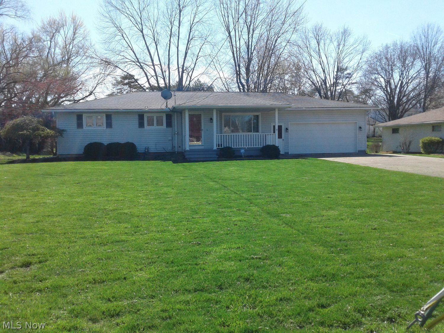 2708 Robinhood Drive Lorain OH 44053